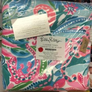 Lilly Pulitzer Lounge Towel New.